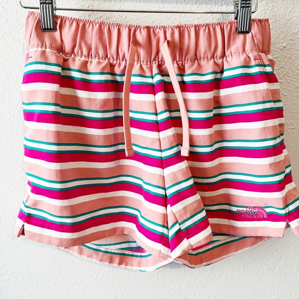 NWOT The North Face striped class v mini athletic shorts pink size xs